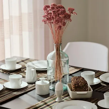 Maisonette-apartment A11 - Zwei Schlafzimmer, Zwei Baeder, Zwei Balkone & Zwei Terrassen Im 