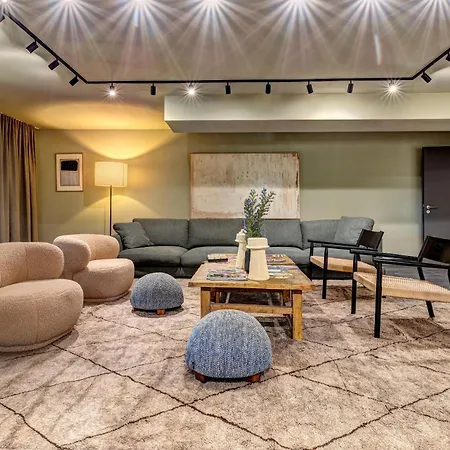 Apartament Maisonette-apartment A11 - Zwei Schlafzimmer, Zwei Baeder, Zwei Balkone & Zwei Terrassen Im 